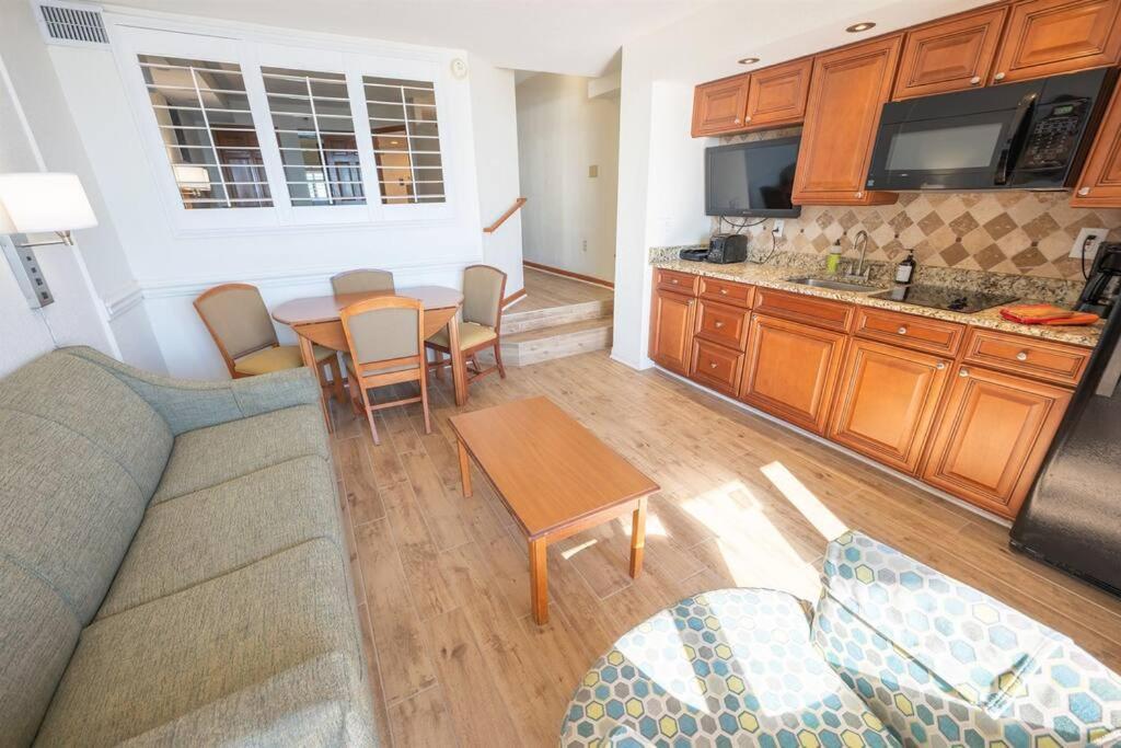 Ferienhaus New Remodeled Direct Oceanfront Views Cove